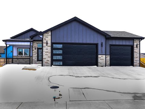 Photo of 2233 Zuni Trail Trl, Bar Nunn, WY 82601 (MLS # 20261419)