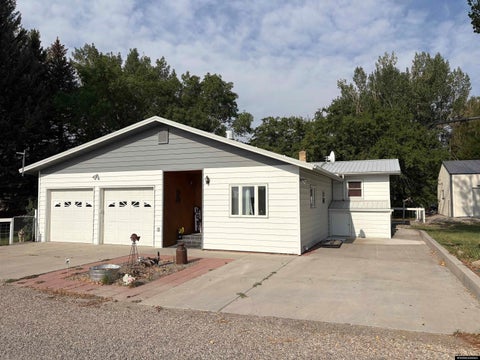 Photo of 3 Quartz Road, Riverton, WY 82501 (MLS # 20264008)