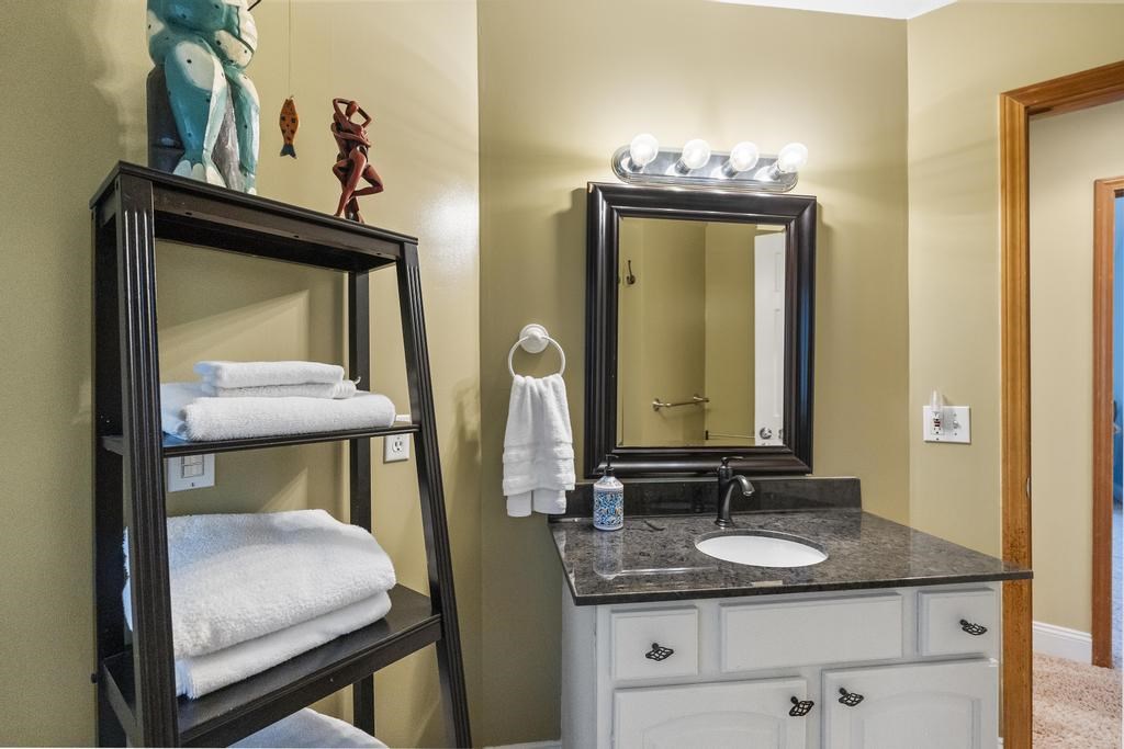 Charlevoix, Michigan 49720, United States, 4 Bedrooms Bedrooms, ,4 BathroomsBathrooms,Residential,Active,169846