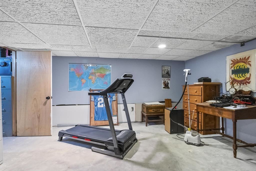 Charlevoix, Michigan 49720, United States, 4 Bedrooms Bedrooms, ,4 BathroomsBathrooms,Residential,Active,169846