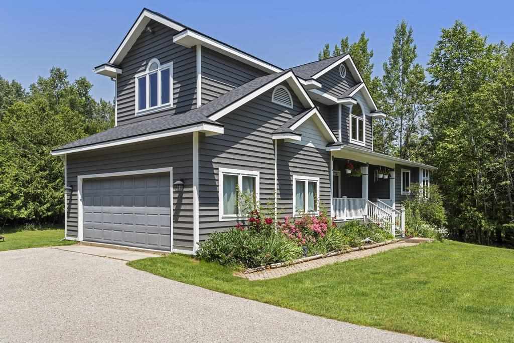 Charlevoix, Michigan 49720, United States, 4 Bedrooms Bedrooms, ,4 BathroomsBathrooms,Residential,Active,169846