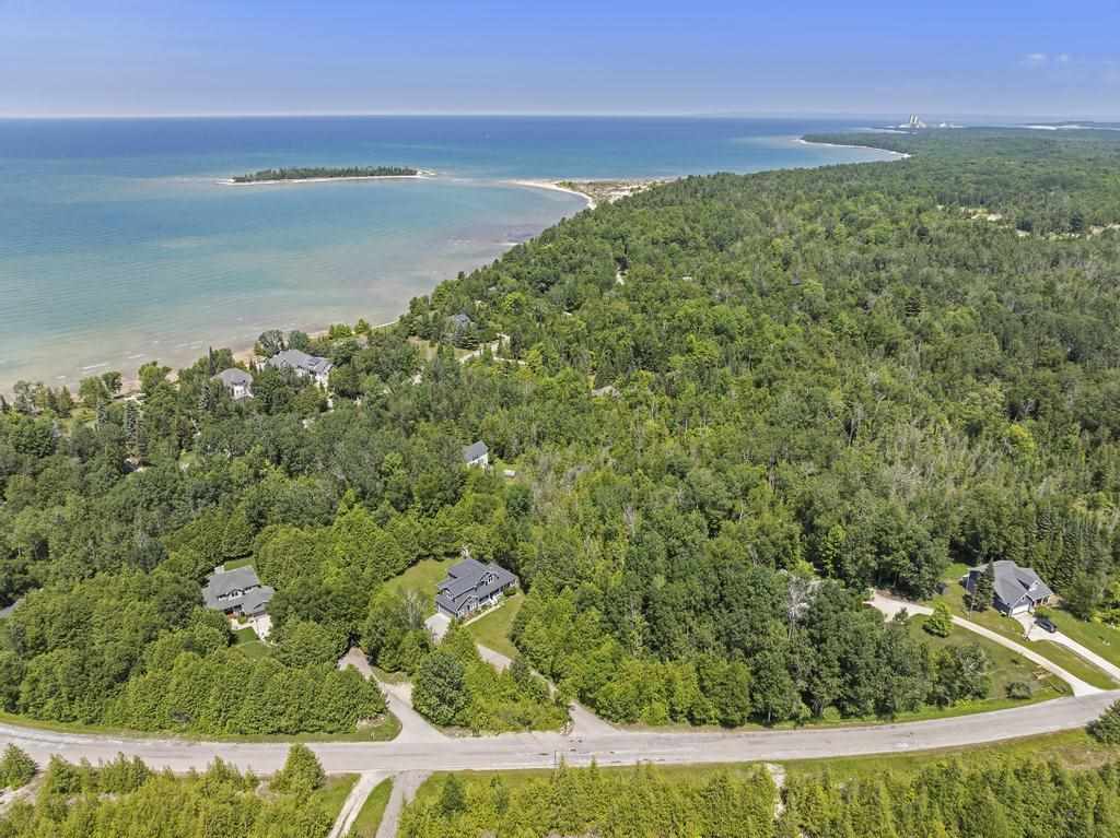 Charlevoix, Michigan 49720, United States, 4 Bedrooms Bedrooms, ,4 BathroomsBathrooms,Residential,Active,169846