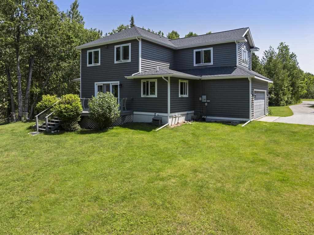 Charlevoix, Michigan 49720, United States, 4 Bedrooms Bedrooms, ,4 BathroomsBathrooms,Residential,Active,169846