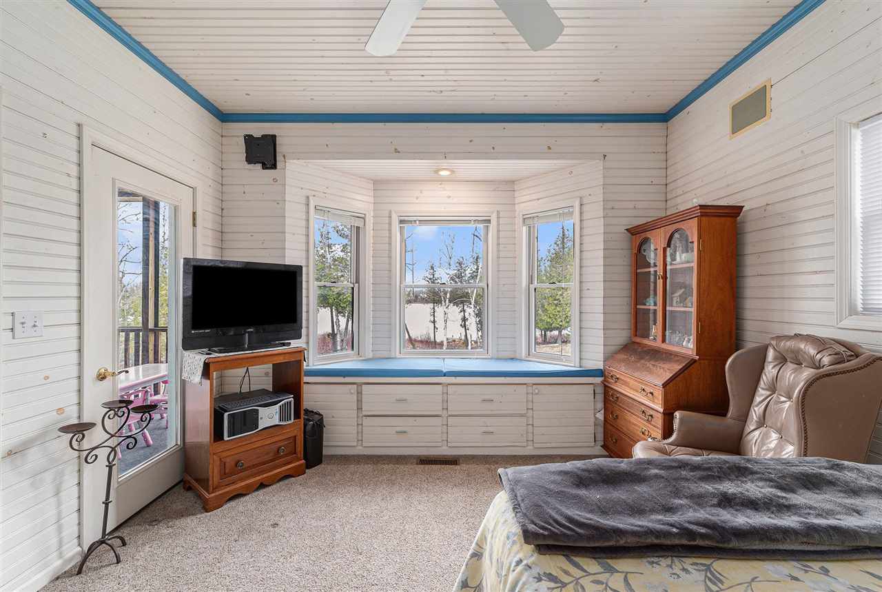 Charlevoix, Michigan 49720, United States, 5 Bedrooms Bedrooms, ,3 BathroomsBathrooms,Residential,Active,86206