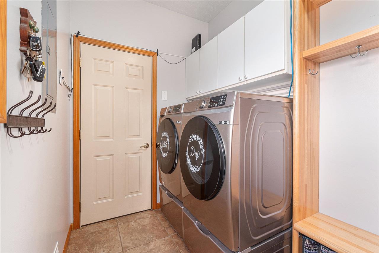 Charlevoix, Michigan 49720, United States, 5 Bedrooms Bedrooms, ,3 BathroomsBathrooms,Residential,Active,86206