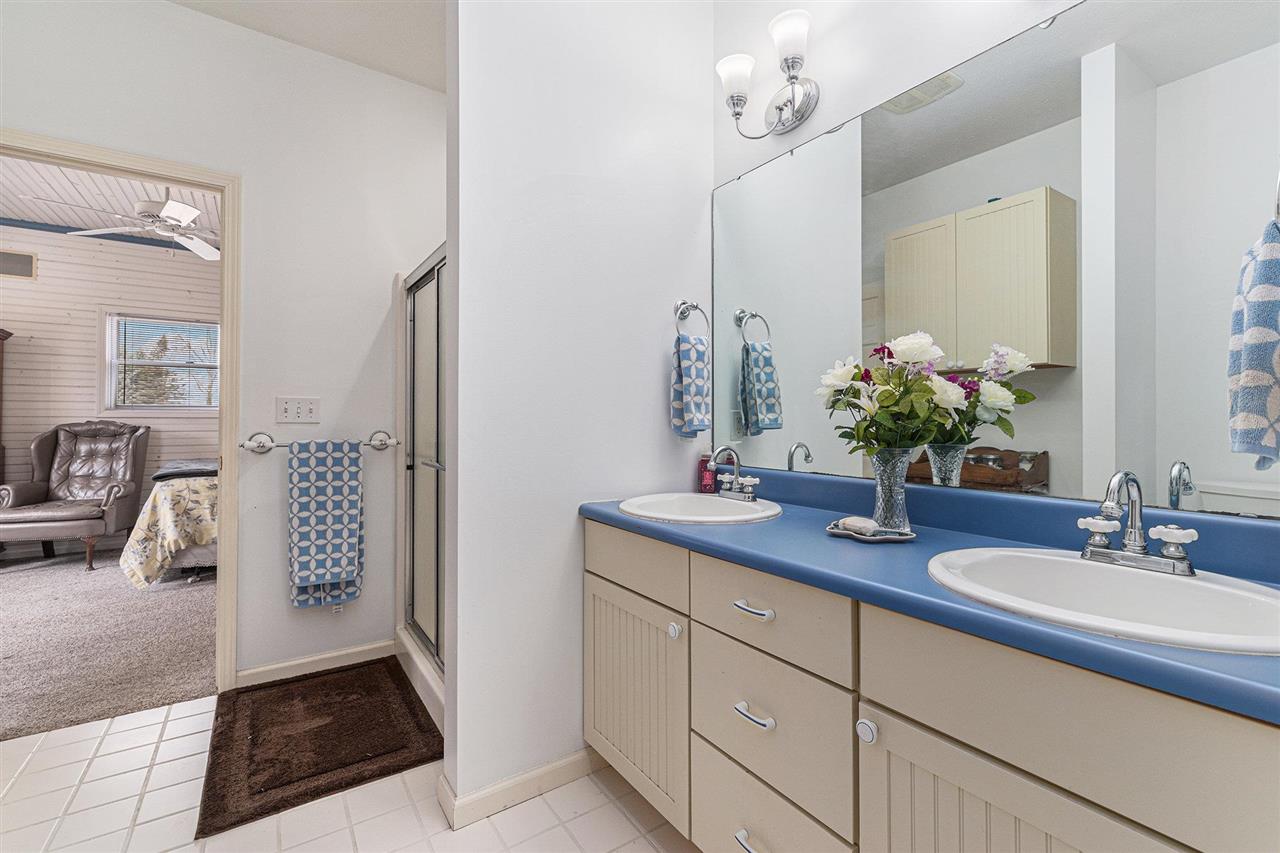 Charlevoix, Michigan 49720, United States, 5 Bedrooms Bedrooms, ,3 BathroomsBathrooms,Residential,Active,86206