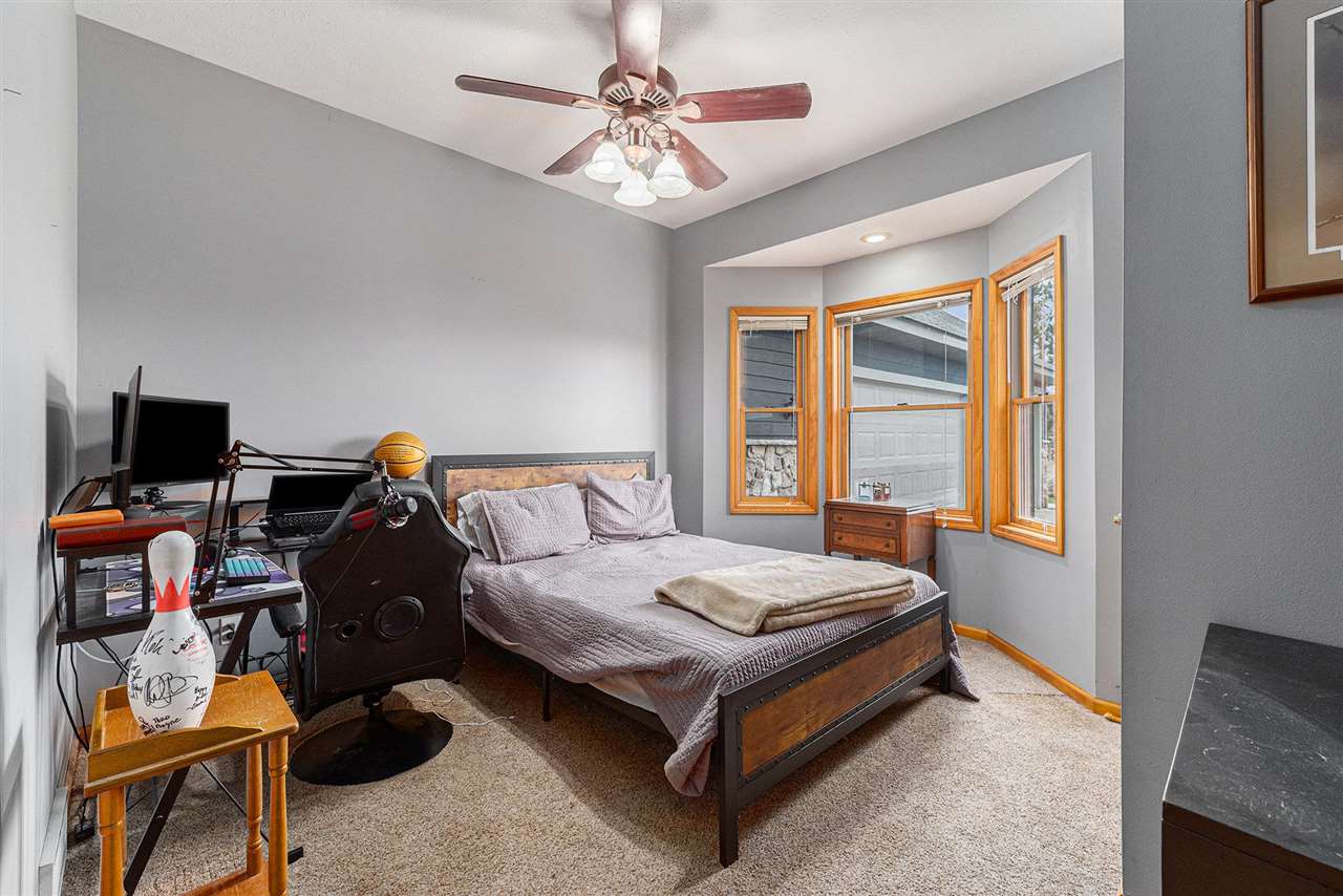 Charlevoix, Michigan 49720, United States, 5 Bedrooms Bedrooms, ,3 BathroomsBathrooms,Residential,Active,86206