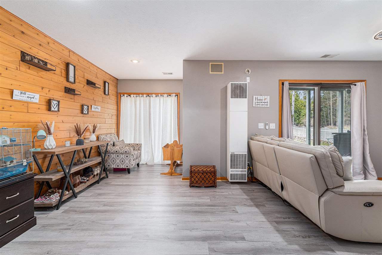 Charlevoix, Michigan 49720, United States, 5 Bedrooms Bedrooms, ,3 BathroomsBathrooms,Residential,Active,86206