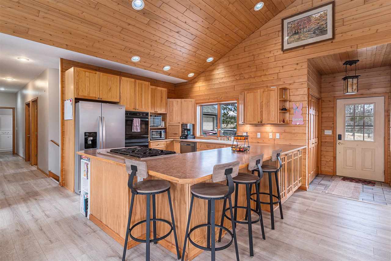 Charlevoix, Michigan 49720, United States, 5 Bedrooms Bedrooms, ,3 BathroomsBathrooms,Residential,Active,86206