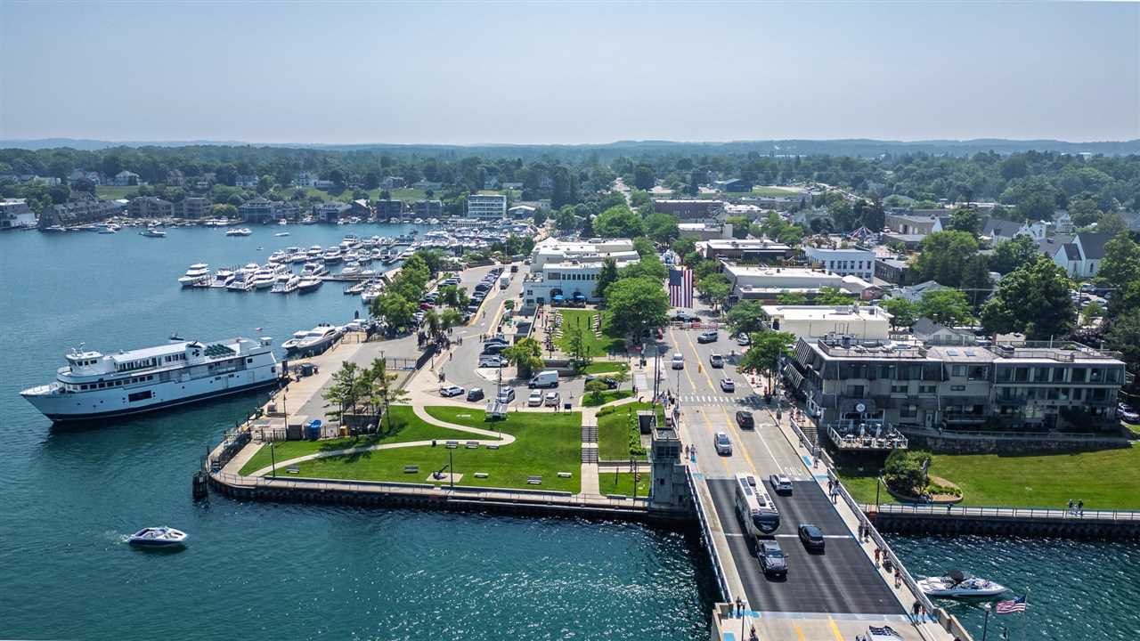 Charlevoix, Michigan 49720, United States, 2 Bedrooms Bedrooms, ,2 BathroomsBathrooms,Commercial,Active,180935