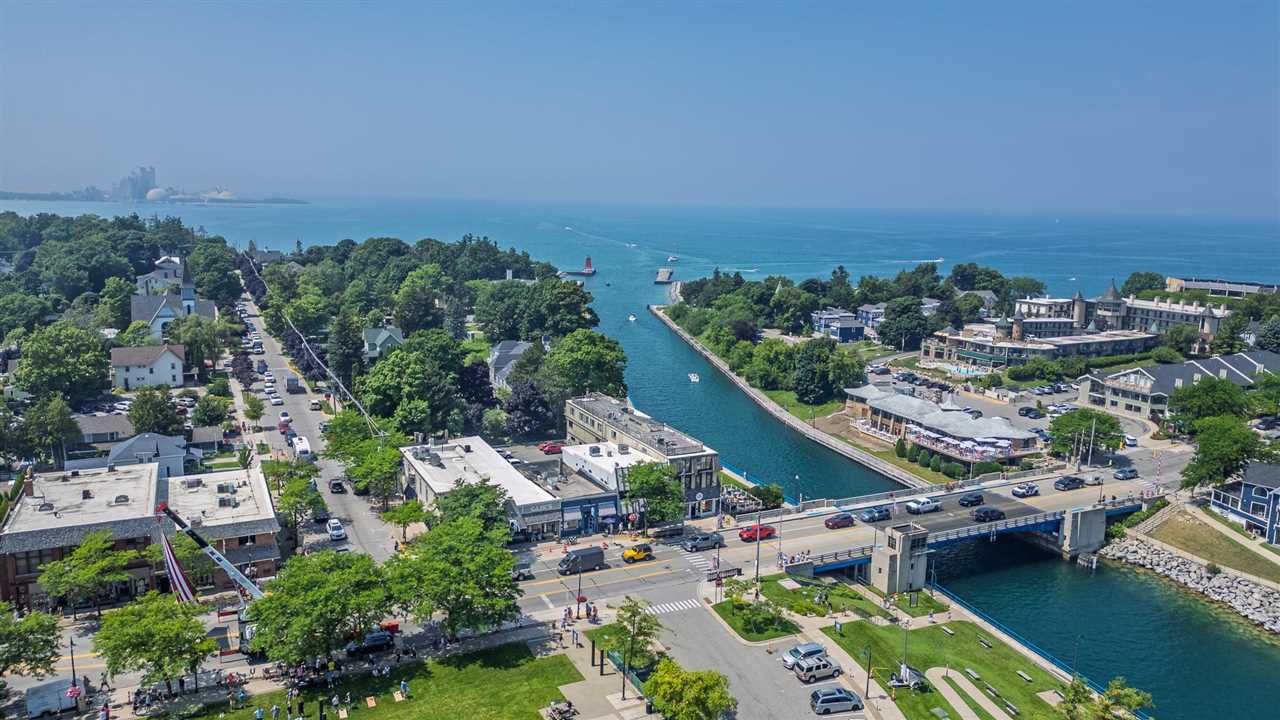 Charlevoix, Michigan 49720, United States, 2 Bedrooms Bedrooms, ,2 BathroomsBathrooms,Commercial,Active,180935