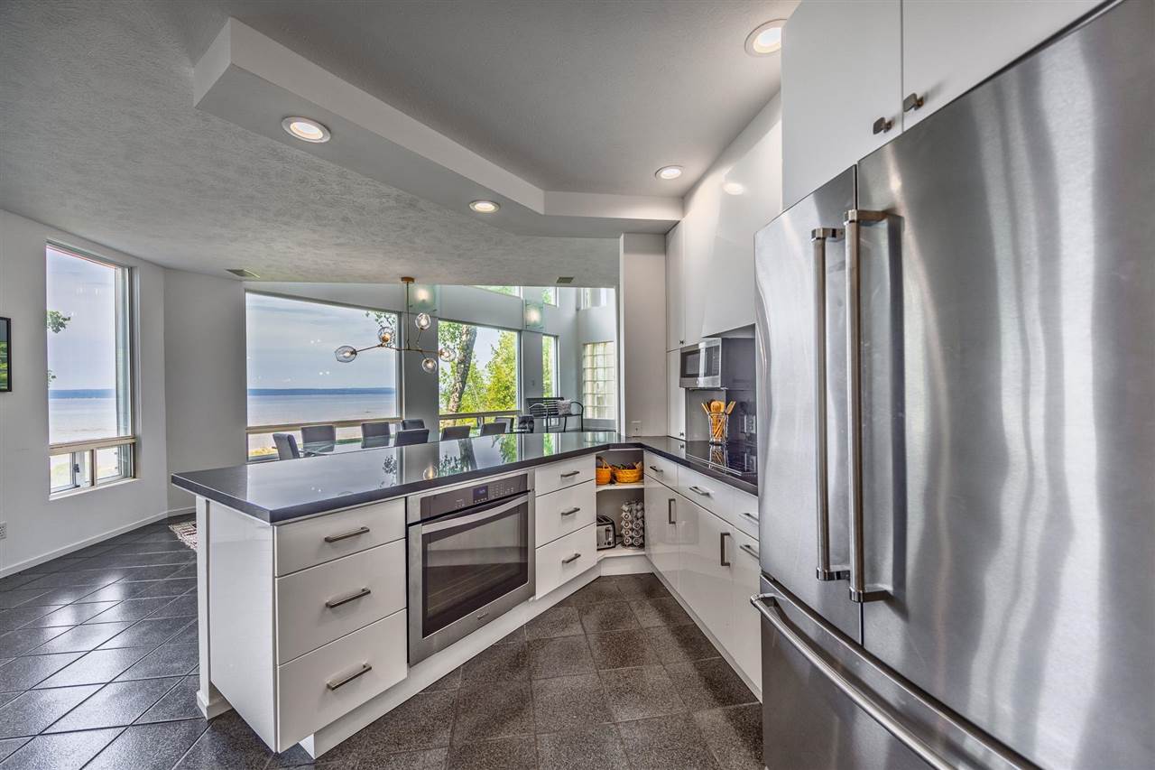 Charlevoix, Michigan 49720, United States, 5 Bedrooms Bedrooms, ,4 BathroomsBathrooms,Residential,Active,6004