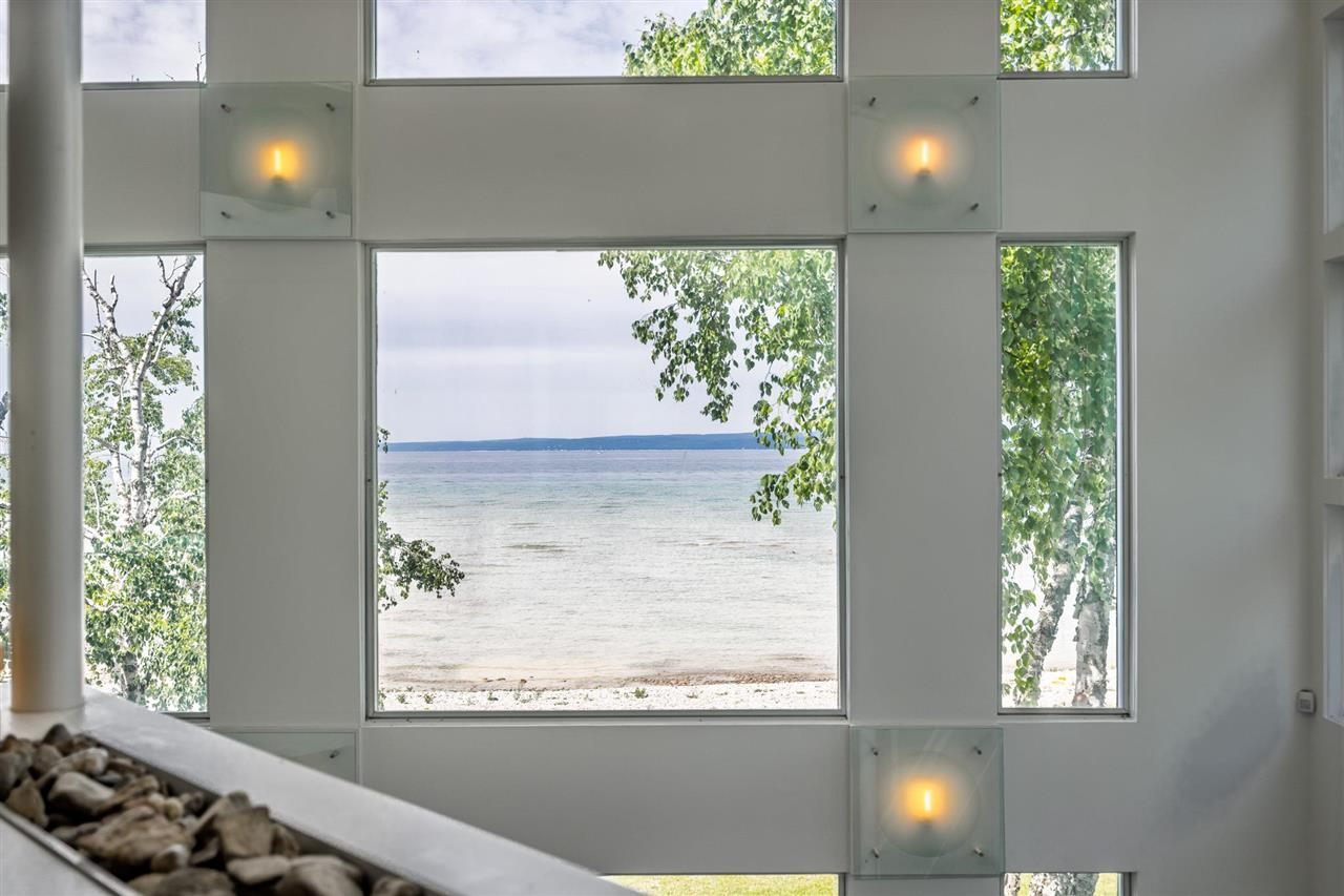 Charlevoix, Michigan 49720, United States, 5 Bedrooms Bedrooms, ,4 BathroomsBathrooms,Residential,Active,6004