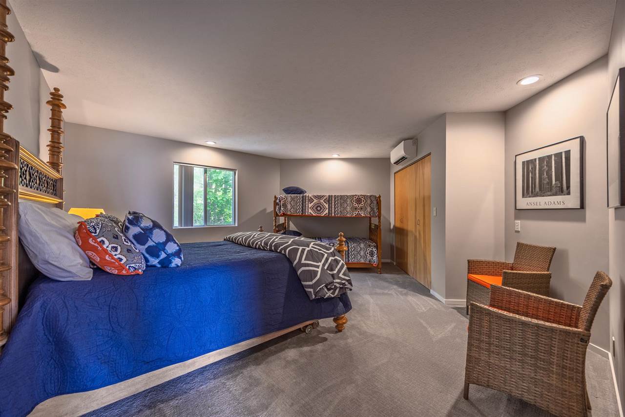 Charlevoix, Michigan 49720, United States, 5 Bedrooms Bedrooms, ,4 BathroomsBathrooms,Residential,Active,6004