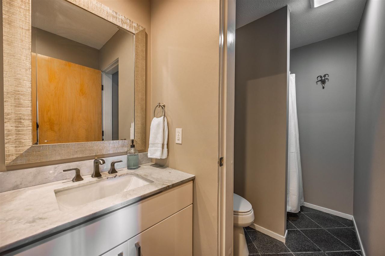 Charlevoix, Michigan 49720, United States, 5 Bedrooms Bedrooms, ,4 BathroomsBathrooms,Residential,Active,6004