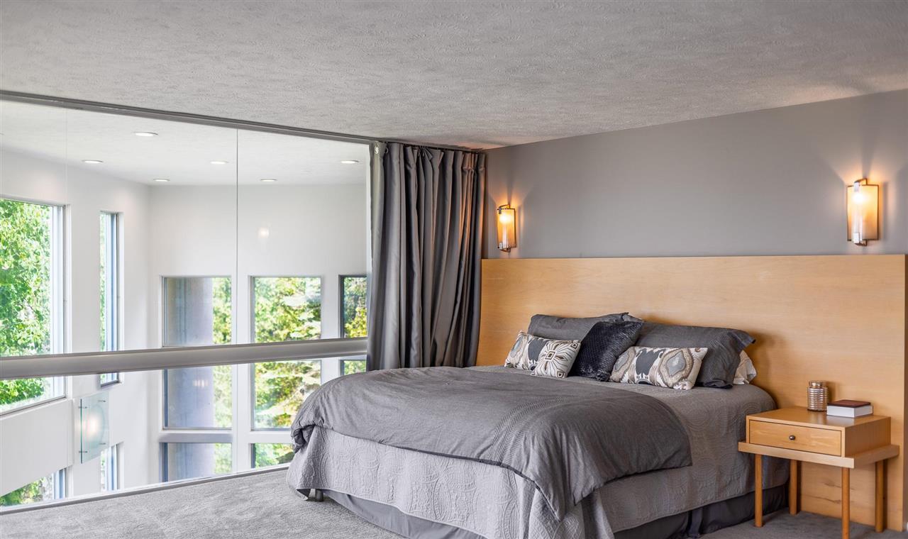 Charlevoix, Michigan 49720, United States, 5 Bedrooms Bedrooms, ,4 BathroomsBathrooms,Residential,Active,6004