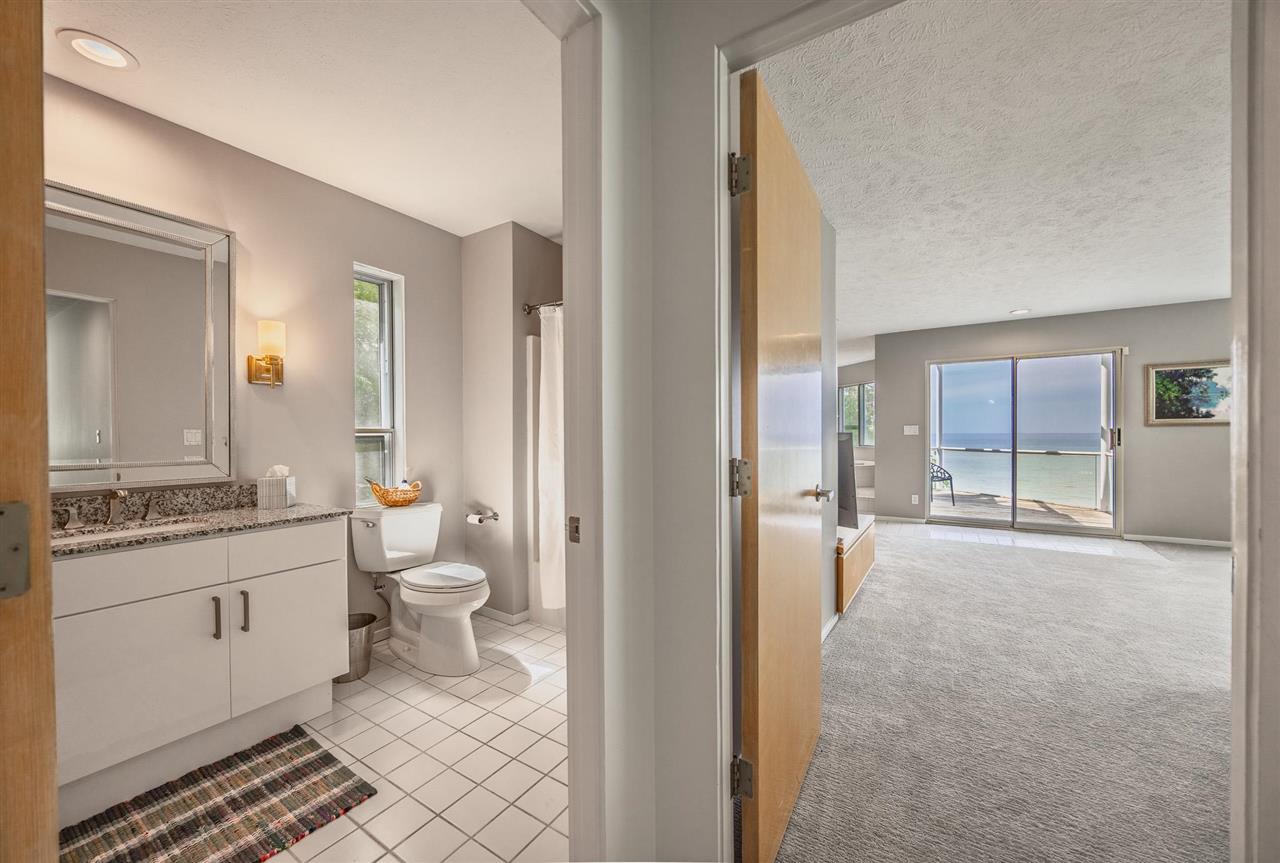 Charlevoix, Michigan 49720, United States, 5 Bedrooms Bedrooms, ,4 BathroomsBathrooms,Residential,Active,6004