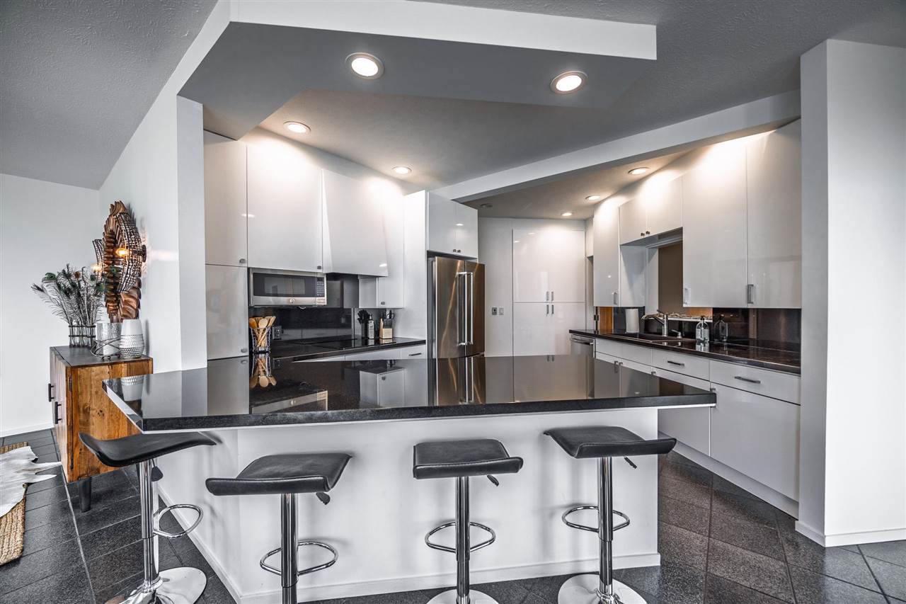 Charlevoix, Michigan 49720, United States, 5 Bedrooms Bedrooms, ,4 BathroomsBathrooms,Residential,Active,6004