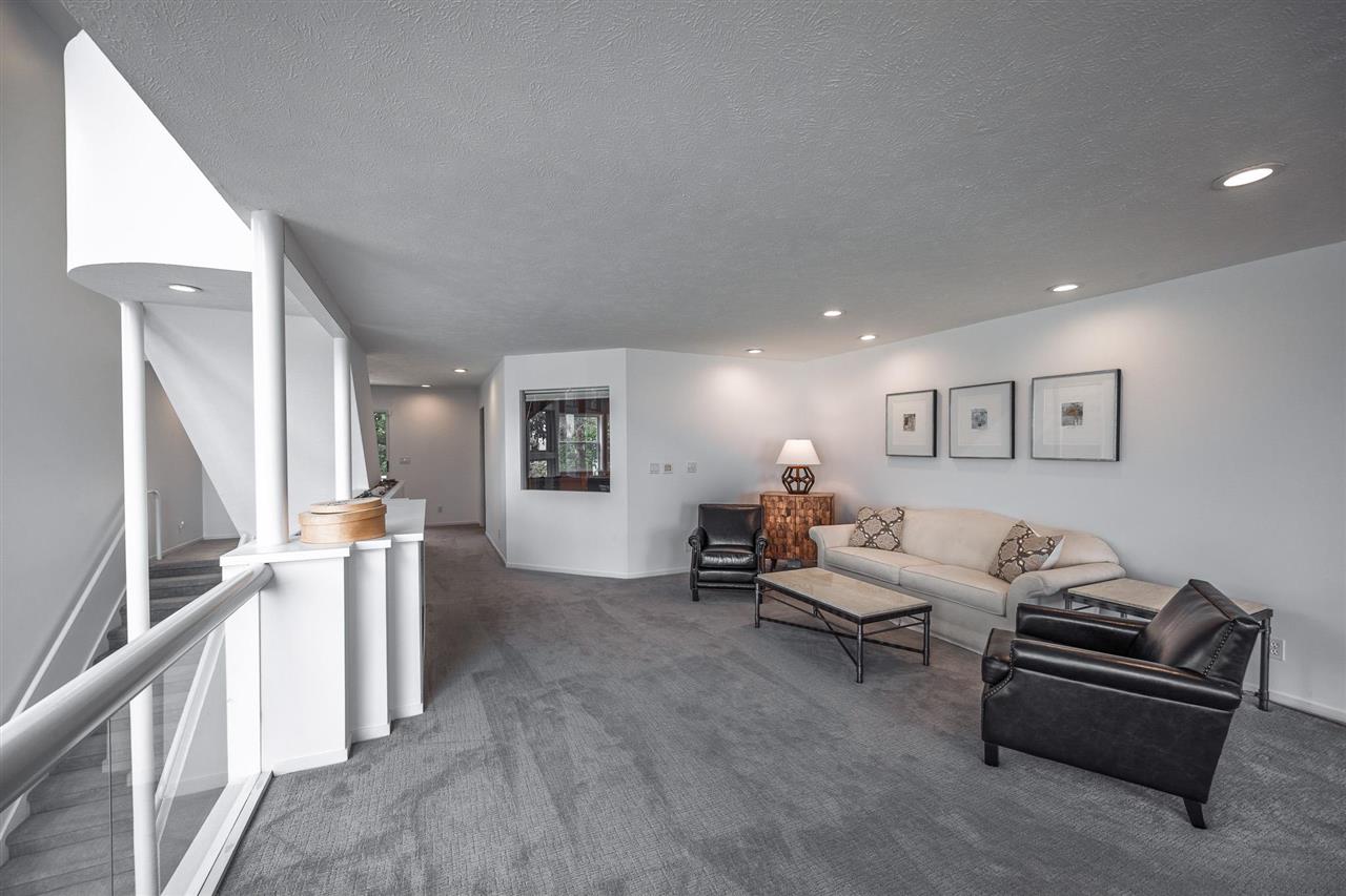 Charlevoix, Michigan 49720, United States, 5 Bedrooms Bedrooms, ,4 BathroomsBathrooms,Residential,Active,6004