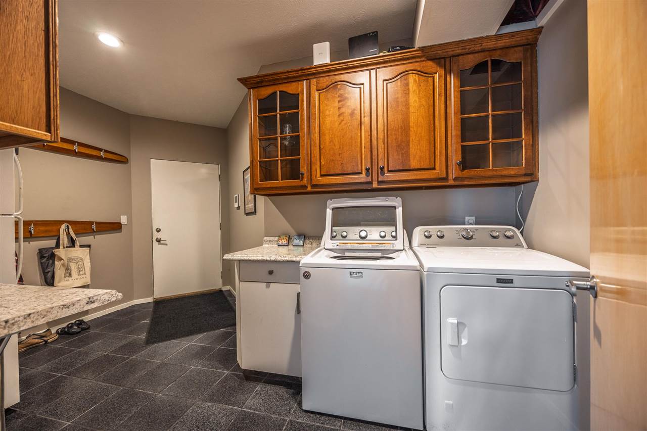 Charlevoix, Michigan 49720, United States, 5 Bedrooms Bedrooms, ,4 BathroomsBathrooms,Residential,Active,6004