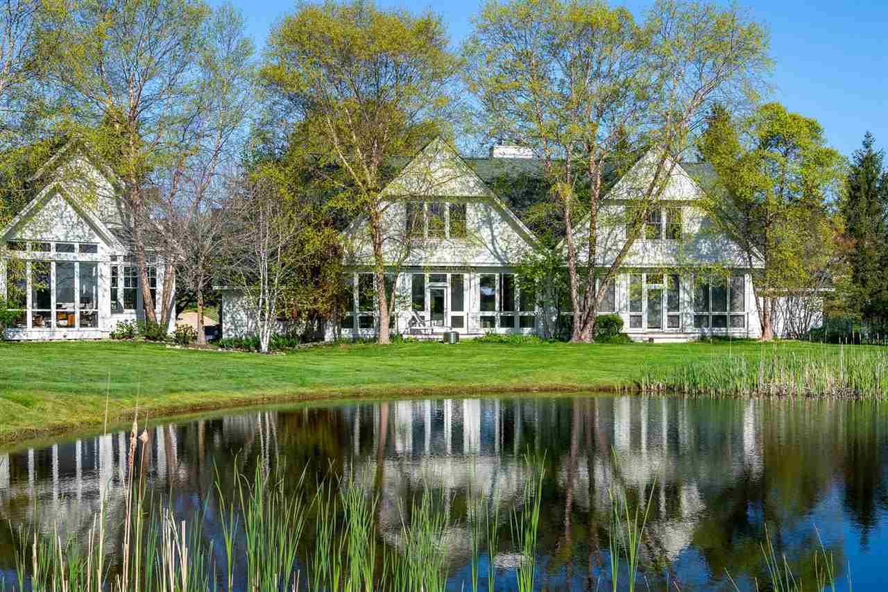 Charlevoix, Michigan 49720, United States, 3 Bedrooms Bedrooms, ,3 BathroomsBathrooms,Residential,Active,56943