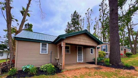 5124 #6 Beechwood Avenue Gaylord MI 49735