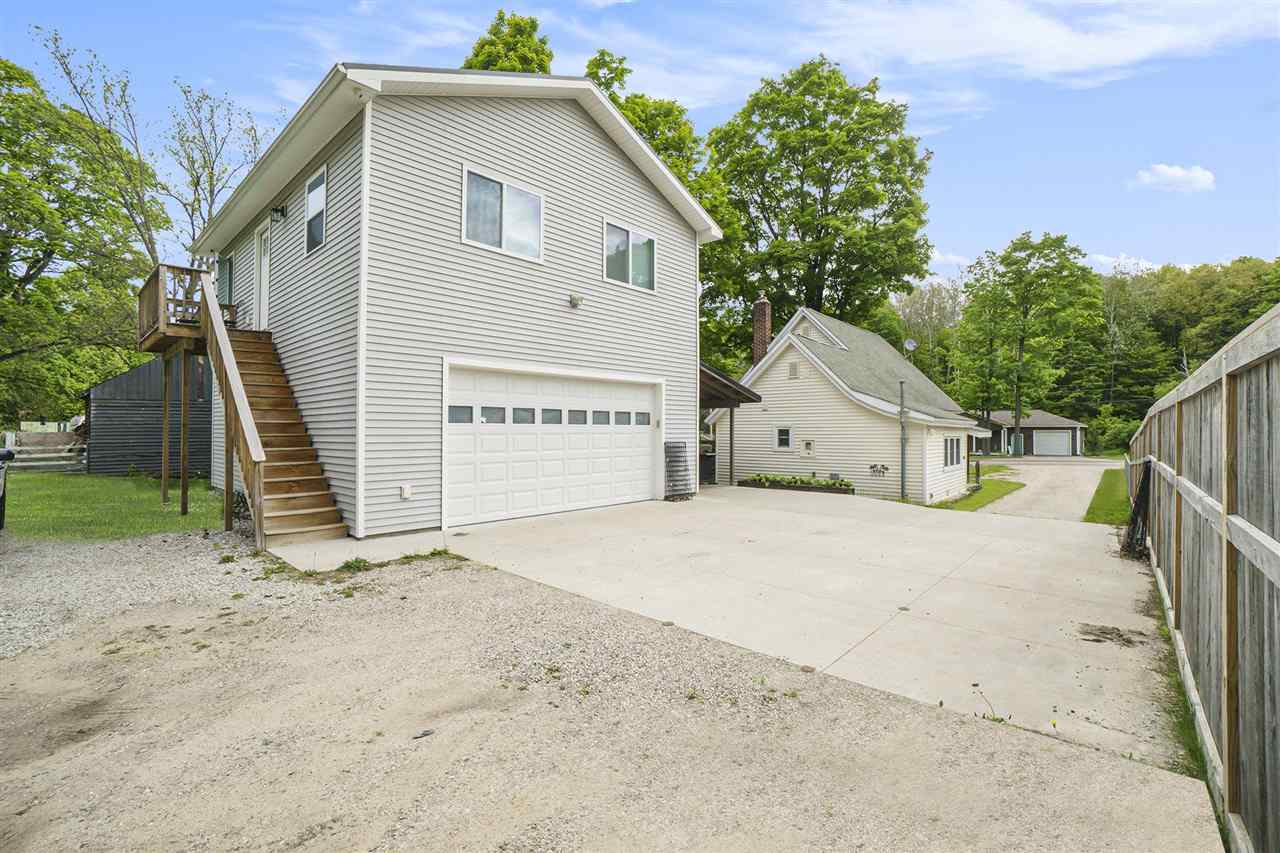 Boyne City, Michigan 49712, United States, 6 Bedrooms Bedrooms, ,3 BathroomsBathrooms,Residential,Active,12931