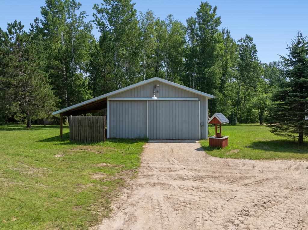 Charlevoix, Michigan 49720, United States, 3 Bedrooms Bedrooms, ,3 BathroomsBathrooms,Residential,Active,174388