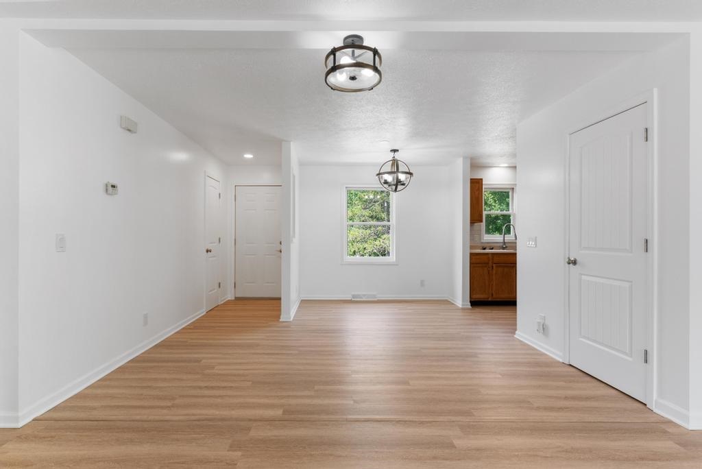 Charlevoix, Michigan 49720, United States, 3 Bedrooms Bedrooms, ,3 BathroomsBathrooms,Residential,Active,174388