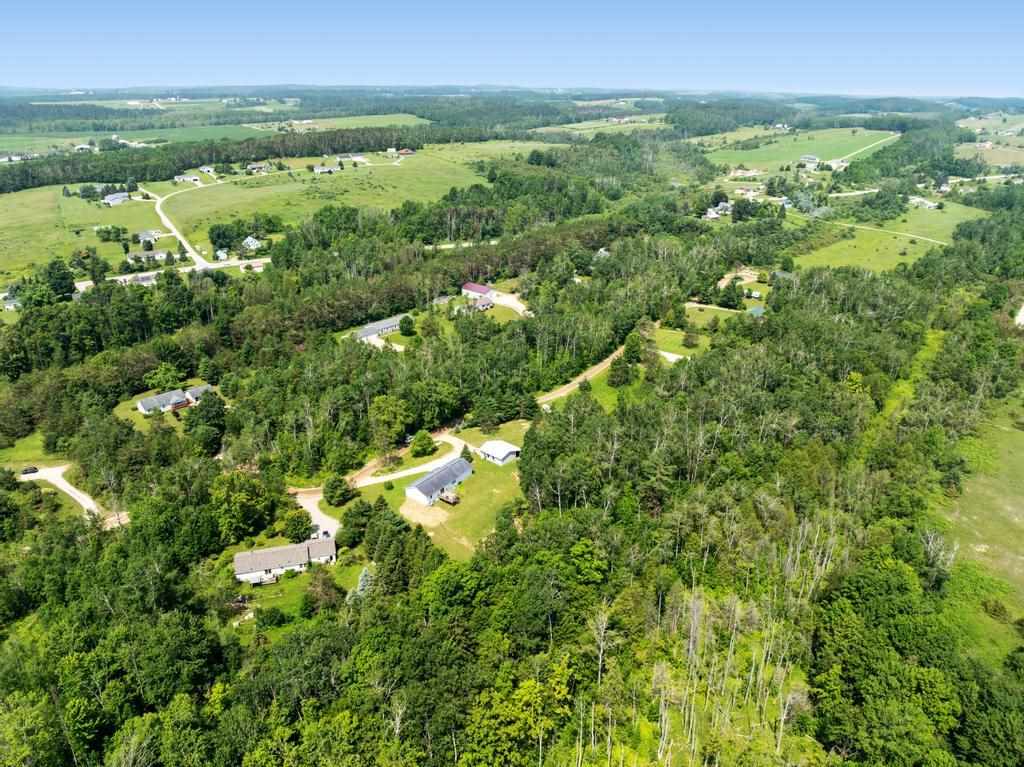 Charlevoix, Michigan 49720, United States, 3 Bedrooms Bedrooms, ,3 BathroomsBathrooms,Residential,Active,174388