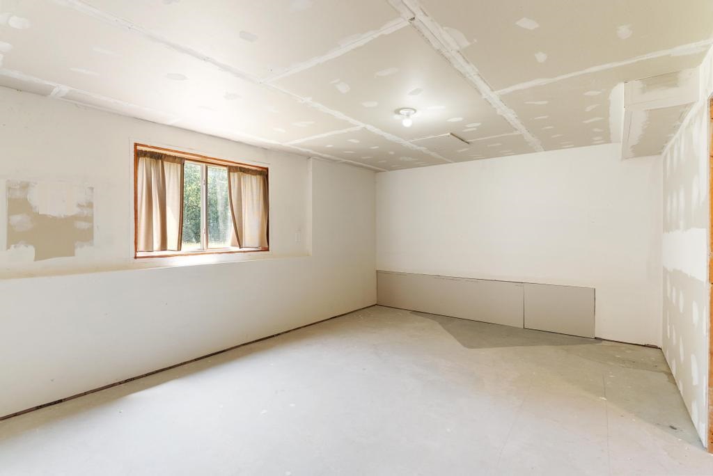 Charlevoix, Michigan 49720, United States, 3 Bedrooms Bedrooms, ,3 BathroomsBathrooms,Residential,Active,174388