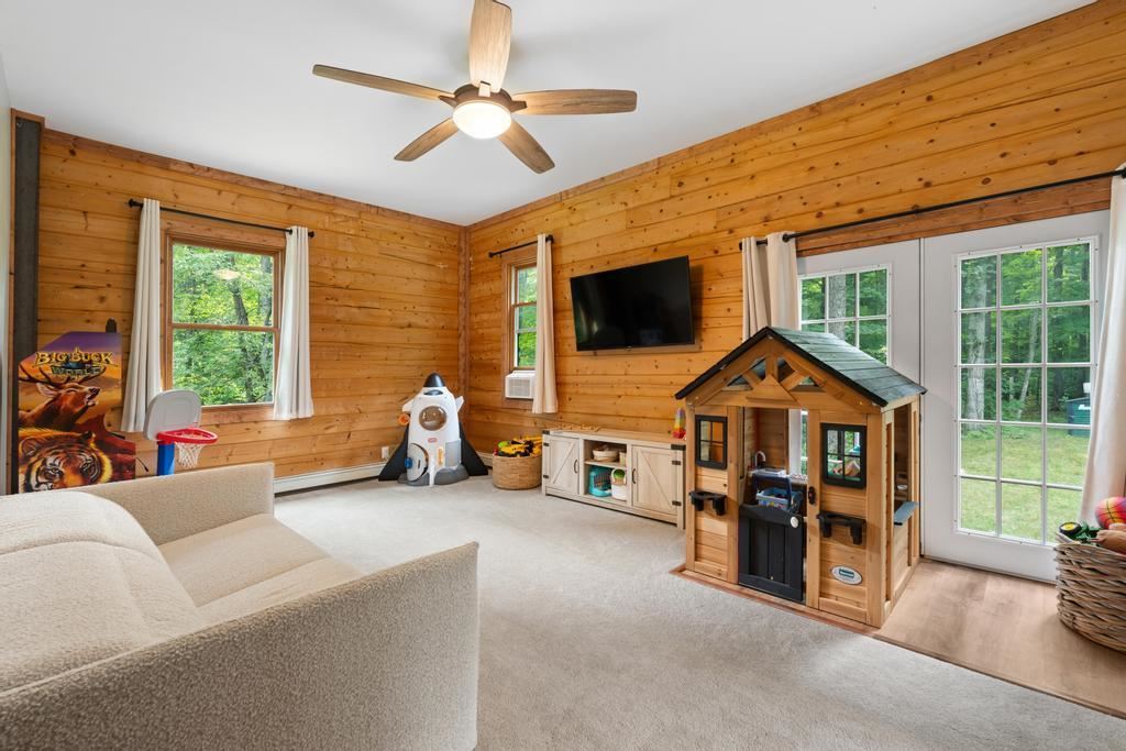 East Jordan, Michigan 49727, United States, 4 Bedrooms Bedrooms, ,3 BathroomsBathrooms,Residential,Active,188249