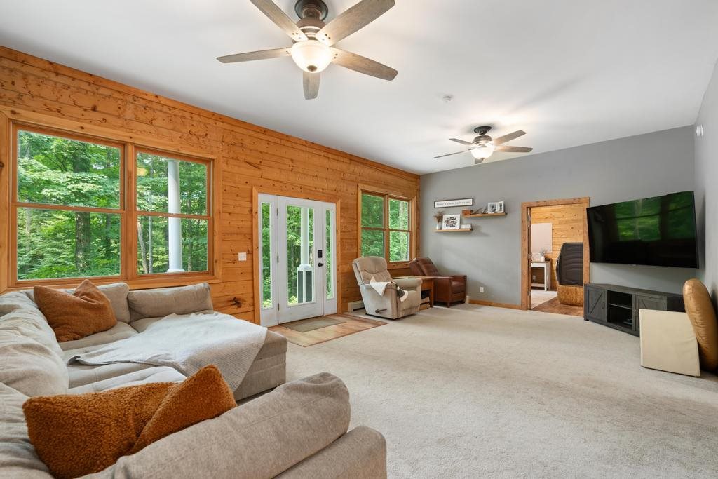 East Jordan, Michigan 49727, United States, 4 Bedrooms Bedrooms, ,3 BathroomsBathrooms,Residential,Active,188249