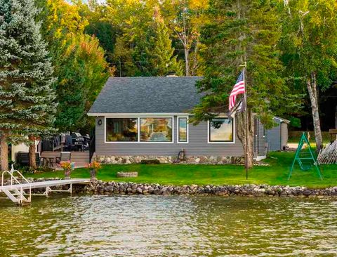 9555 Trail's End Road Petoskey MI 49770