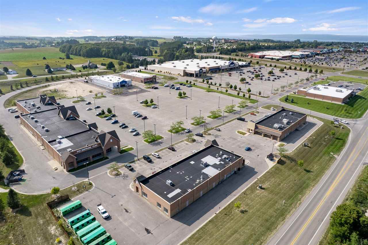 Petoskey, Michigan 49770, United States, ,Commercial,Active,18473