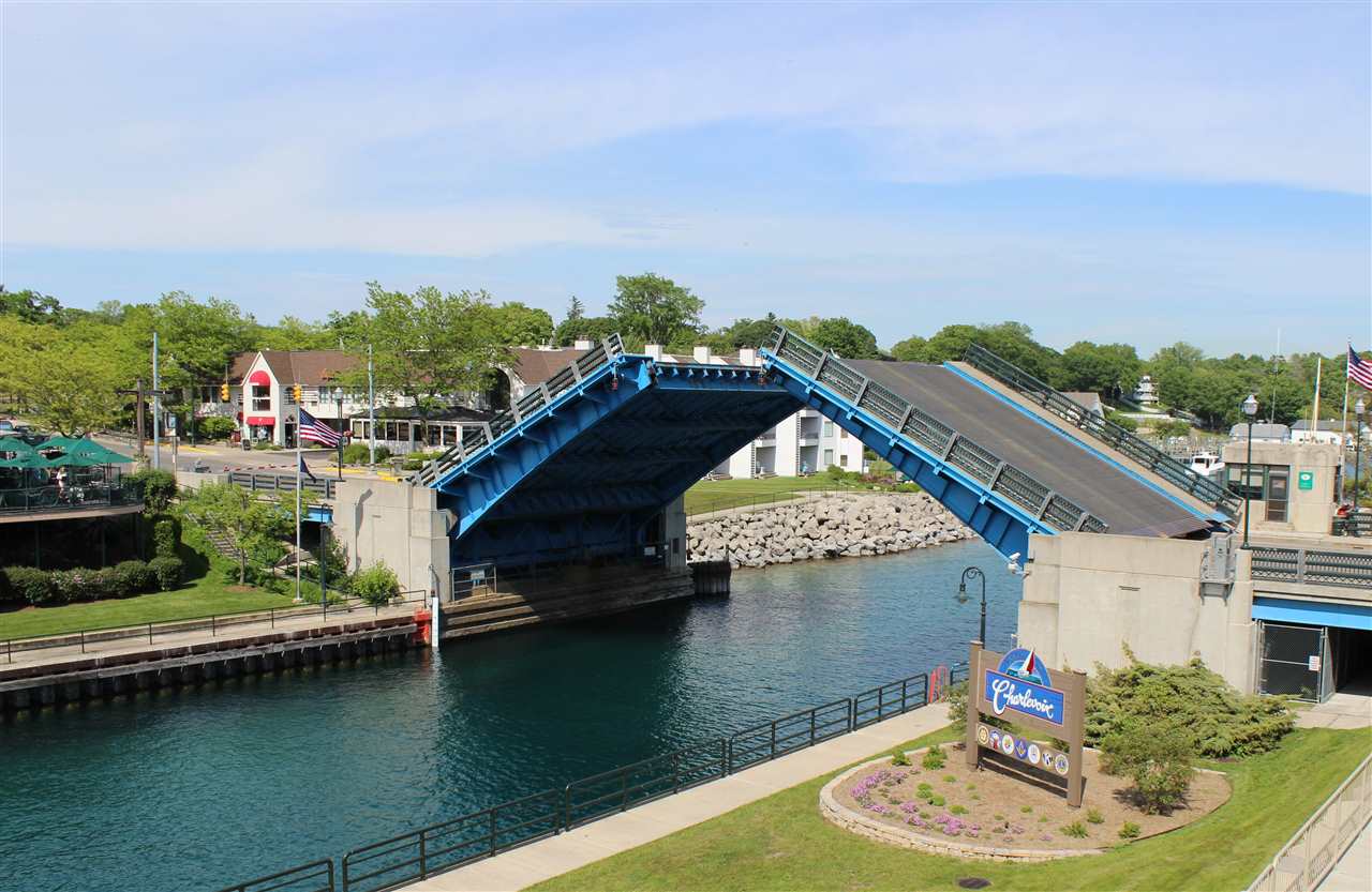 Charlevoix, Michigan 49720, United States, 7 Bedrooms Bedrooms, ,7 BathroomsBathrooms,Commercial,Active,72804