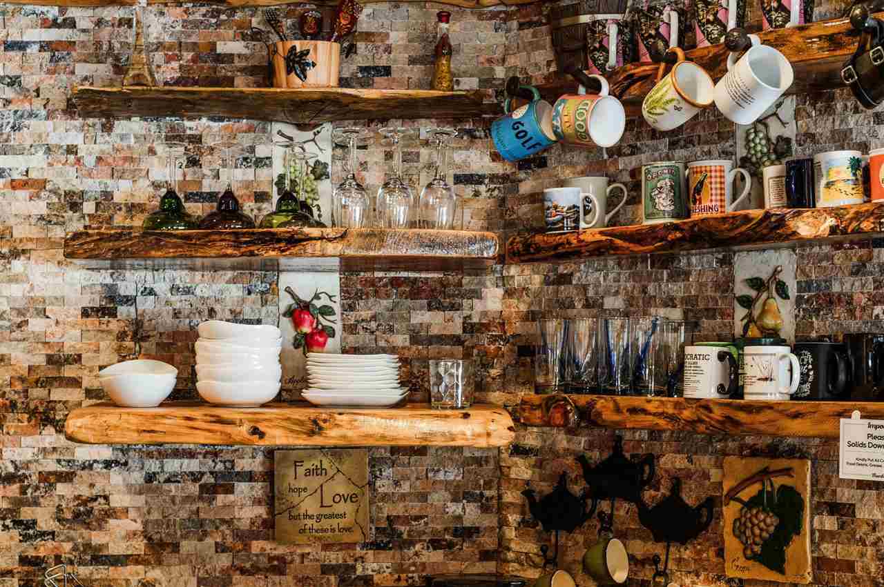 Boyne Falls, Michigan 49713, United States, 3 Bedrooms Bedrooms, ,2 BathroomsBathrooms,Residential,Active,7716