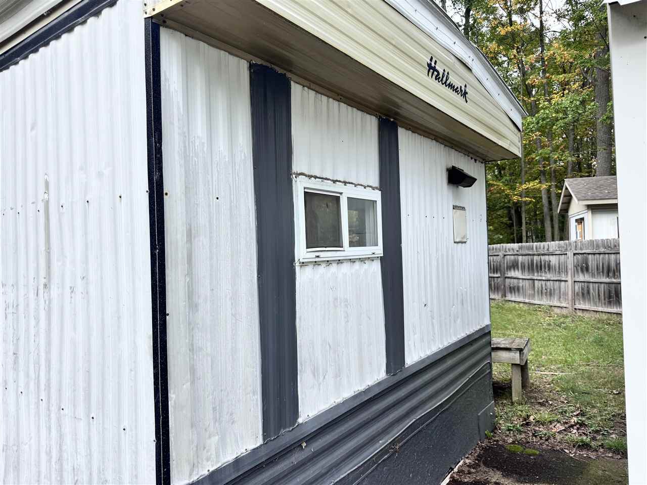 Gaylord, Michigan 49735, United States, 2 Bedrooms Bedrooms, ,1 BathroomBathrooms,Residential,Active,220819