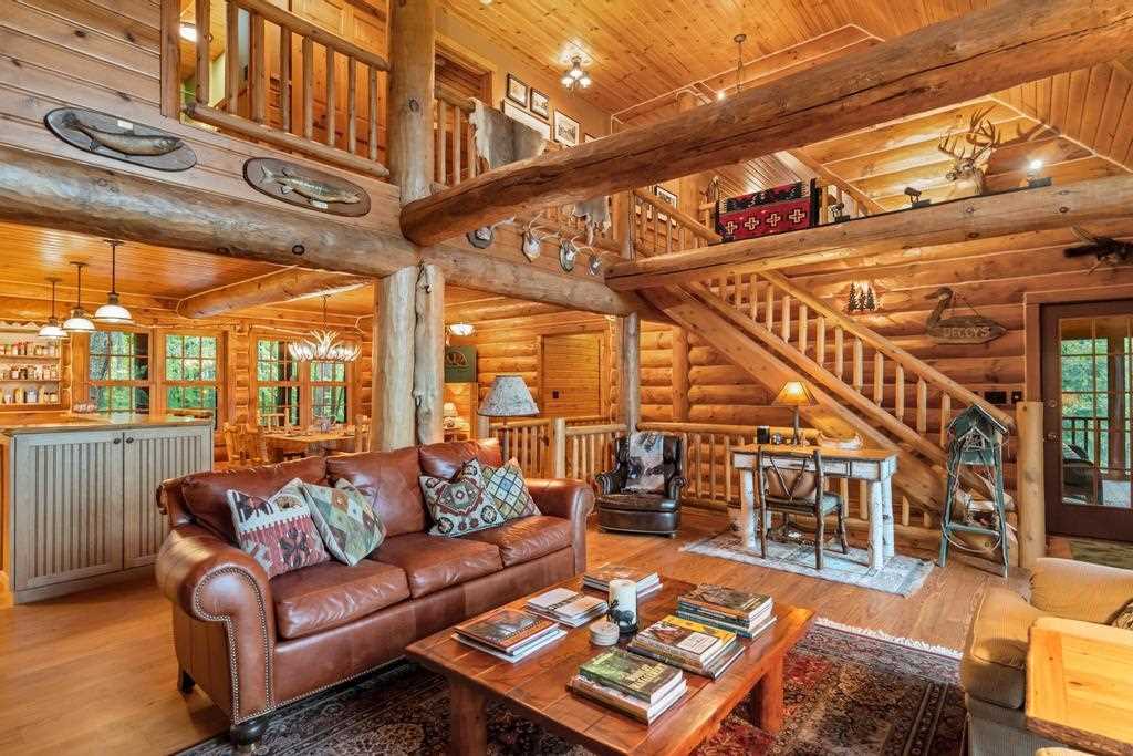 2348 Valleyview Drive