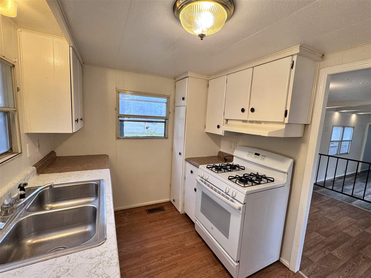 Gaylord, Michigan 49735, United States, 2 Bedrooms Bedrooms, ,1 BathroomBathrooms,Residential,Active,220817