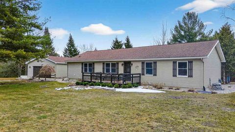 303 Lamoreaux Drive Elk Rapids MI 49629
