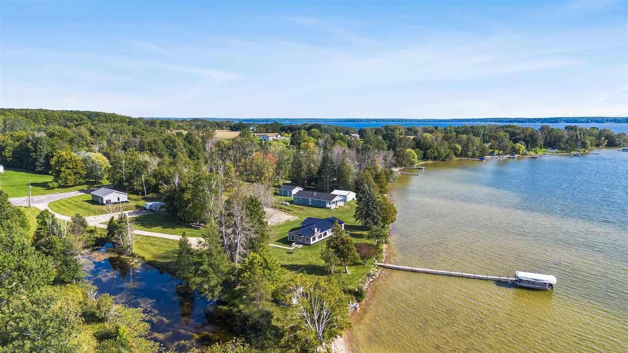 Mc Millan, Michigan 49853, United States, 3 Bedrooms Bedrooms, ,2 BathroomsBathrooms,Residential,Active,203265