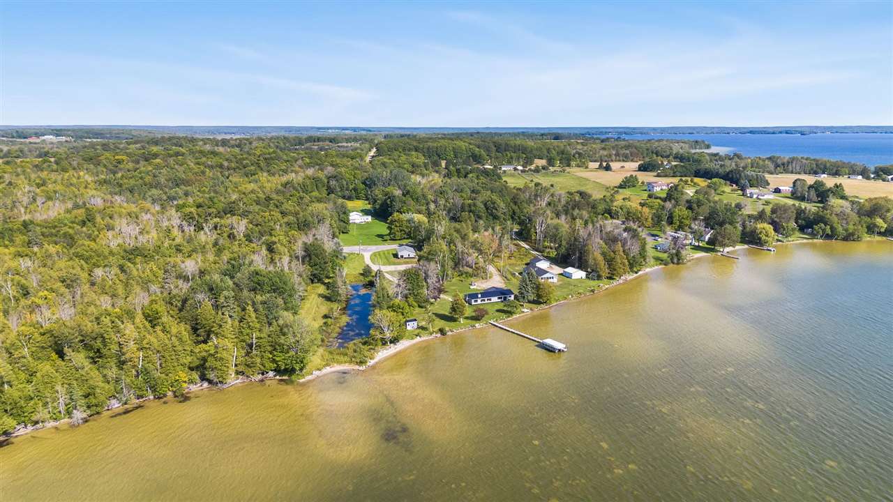 Mc Millan, Michigan 49853, United States, 3 Bedrooms Bedrooms, ,2 BathroomsBathrooms,Residential,Active,203265