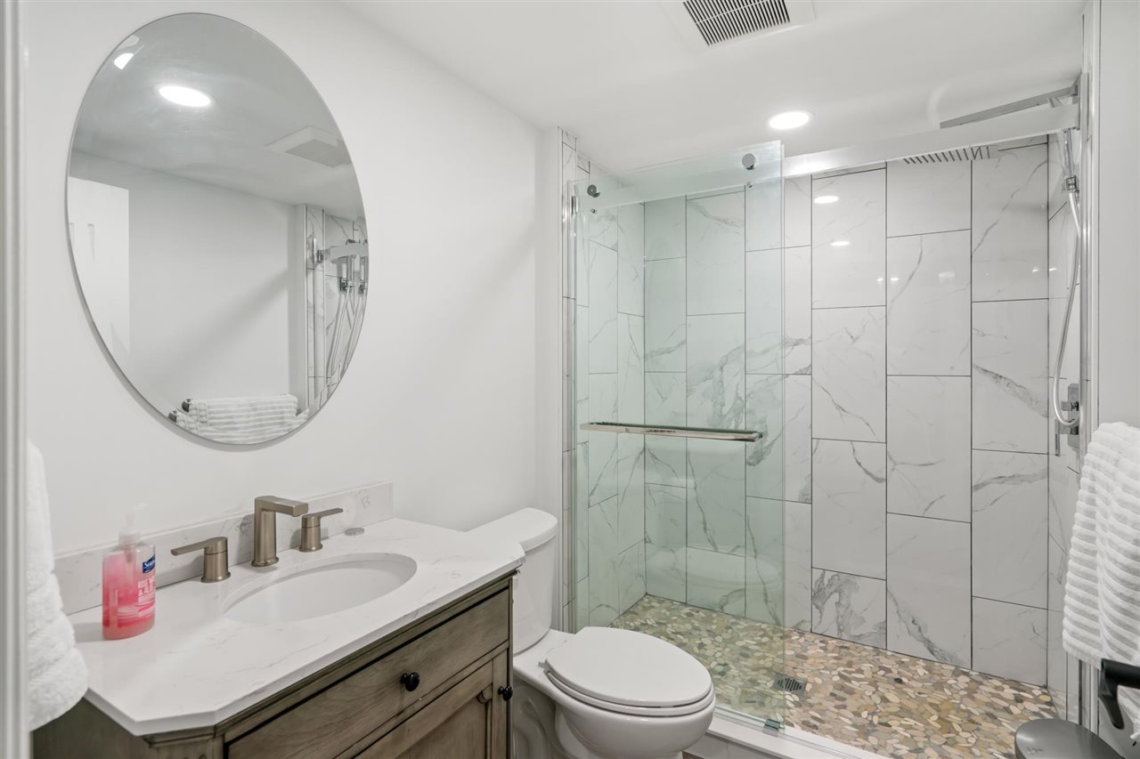 East Jordan, Michigan 49727, United States, 6 Bedrooms Bedrooms, ,7 BathroomsBathrooms,Residential,Active,136841