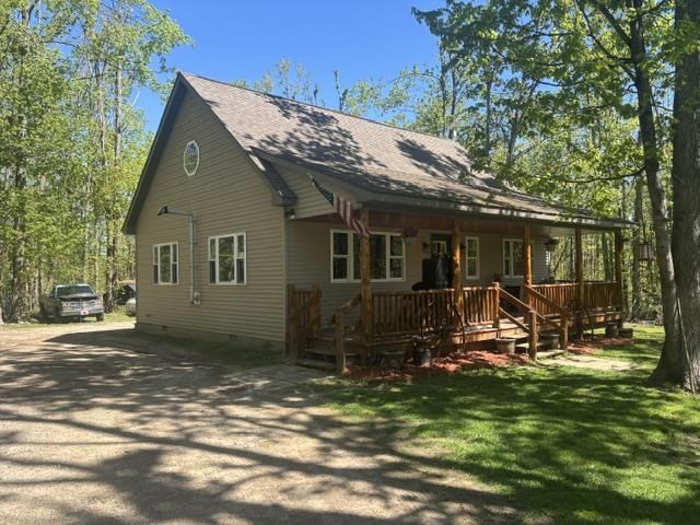 930 Northland Trail