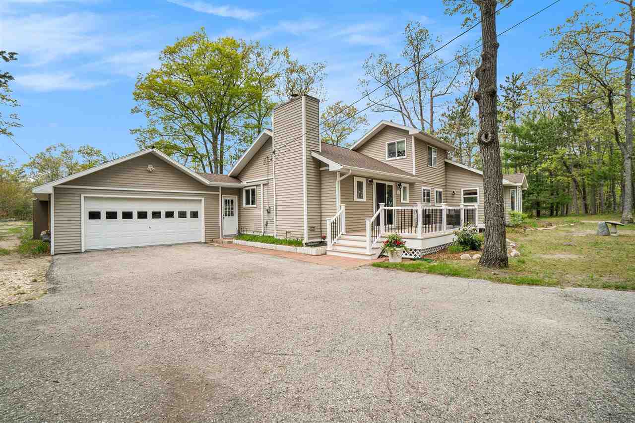 Indian River, Michigan 49749, United States, 4 Bedrooms Bedrooms, ,2 BathroomsBathrooms,Residential,Active,141488