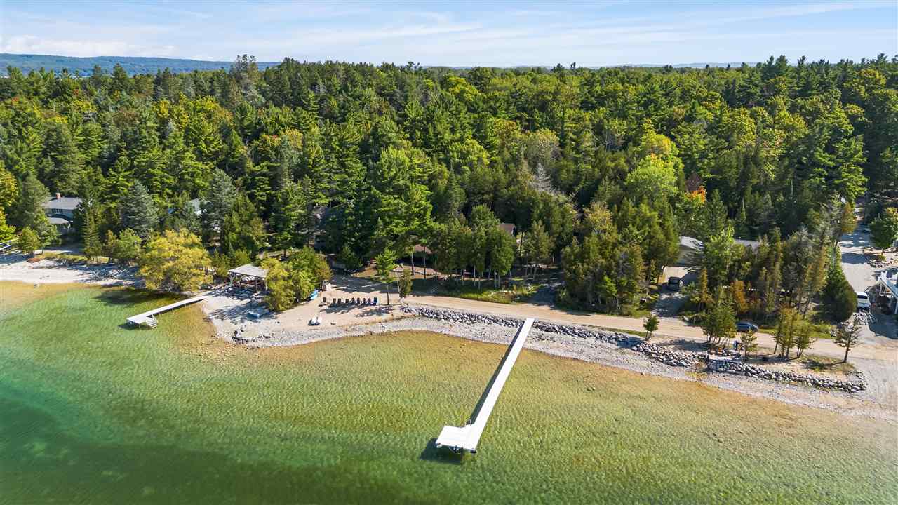 East Jordan, Michigan 49727, United States, 5 Bedrooms Bedrooms, ,2 BathroomsBathrooms,Residential,Active,221749