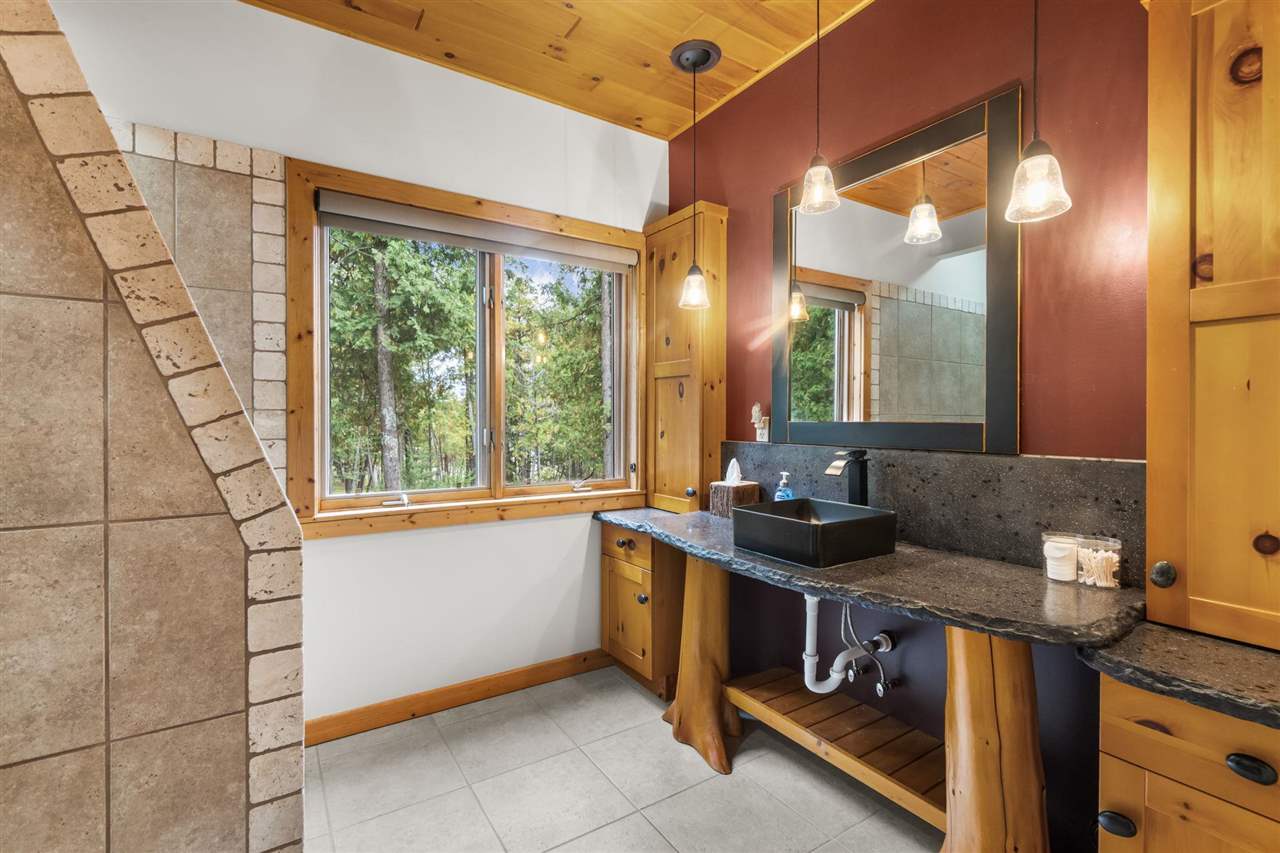 East Jordan, Michigan 49727, United States, 5 Bedrooms Bedrooms, ,2 BathroomsBathrooms,Residential,Active,221749