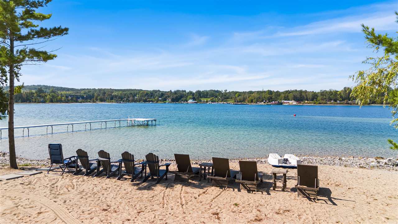 East Jordan, Michigan 49727, United States, 5 Bedrooms Bedrooms, ,2 BathroomsBathrooms,Residential,Active,221749