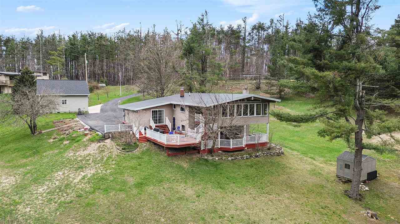 Boyne City, Michigan 49712, United States, 4 Bedrooms Bedrooms, ,2 BathroomsBathrooms,Residential,Active,124555